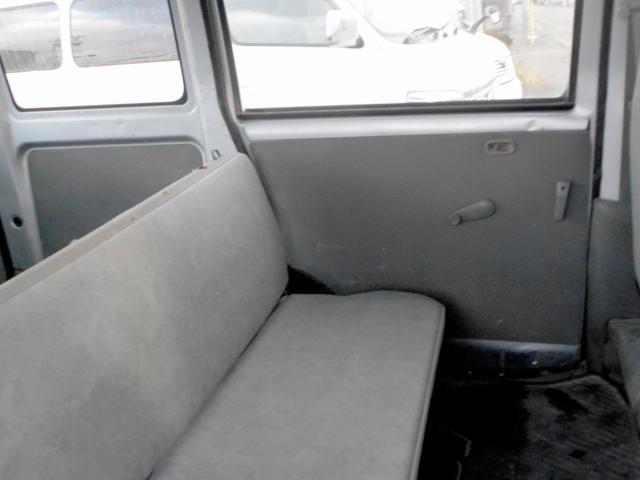ミニキャブバン ＣＤ　切替式パートタイム４ＷＤ　６６０ＣＤ　オートマ　走行３５０００キロ（24枚目）