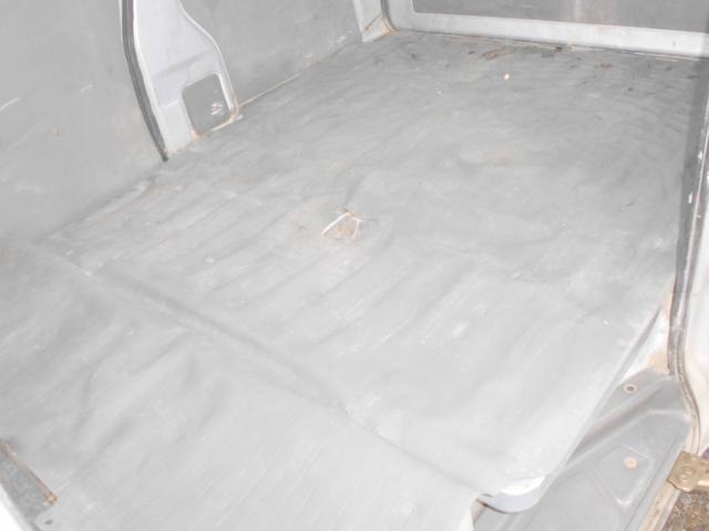 ミニキャブバン ＣＤ　切替式パートタイム４ＷＤ　６６０ＣＤ　オートマ　走行３５０００キロ（32枚目）