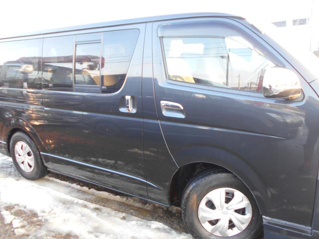 ハイエースバン ロングスーパーGL 2.5DT 4型フェイス スポイラー テール LEDヘッド&フォグ 木目調パネル コンビハンドル リアヒーター&クーラー ナビ バックカメラ(15枚目)