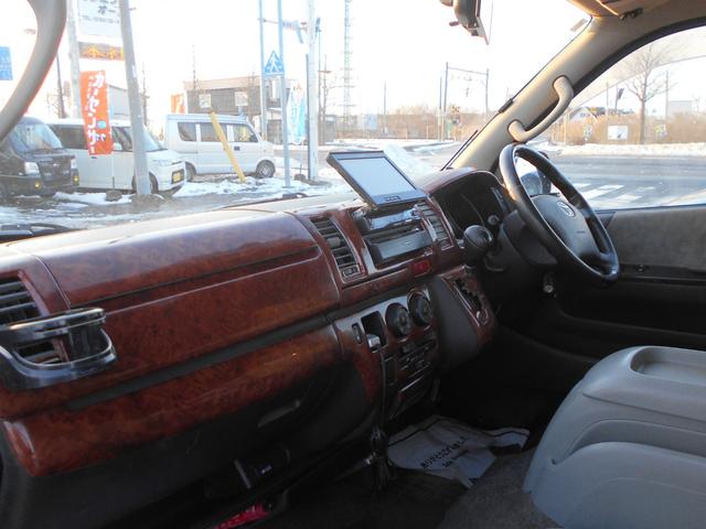 ハイエースバン ロングスーパーGL 2.5DT 4型フェイス スポイラー テール LEDヘッド&フォグ 木目調パネル コンビハンドル リアヒーター&クーラー ナビ バックカメラ(30枚目)