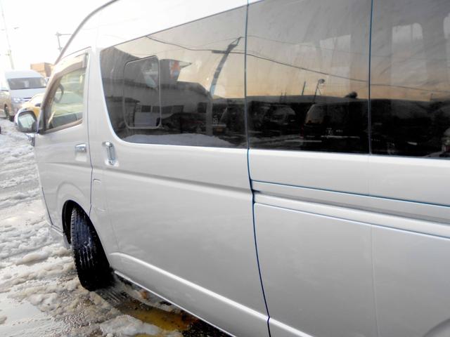 ハイエースバン SロングDX 4WD 2.5DT 4型フェイス&スポイラー テール 修復歴無し LEDヘッド&フォグ コンビハンドル 100V電源 リアヒーター 1オーナー車 ヒッチメンバー(8枚目)