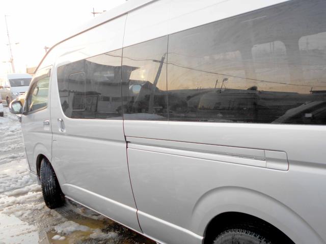 ハイエースバン SロングDX 4WD 2.5DT 4型フェイス&スポイラー テール 修復歴無し LEDヘッド&フォグ コンビハンドル 100V電源 リアヒーター 1オーナー車 ヒッチメンバー(9枚目)