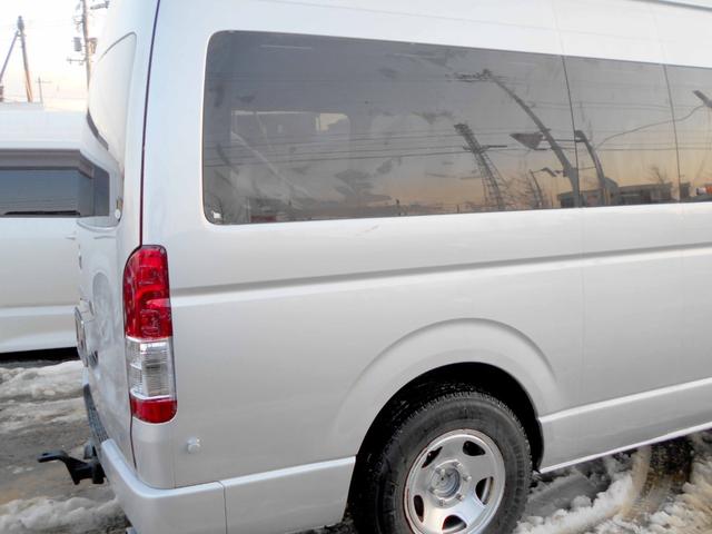 ハイエースバン SロングDX 4WD 2.5DT 4型フェイス&スポイラー テール 修復歴無し LEDヘッド&フォグ コンビハンドル 100V電源 リアヒーター 1オーナー車 ヒッチメンバー(16枚目)