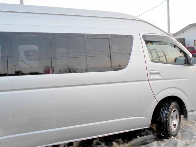 ハイエースバン SロングDX 4WD 2.5DT 4型フェイス&スポイラー テール 修復歴無し LEDヘッド&フォグ コンビハンドル 100V電源 リアヒーター 1オーナー車 ヒッチメンバー(21枚目)