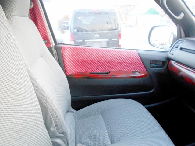 ハイエースバン SロングDX 4WD 2.5DT 4型フェイス&スポイラー テール 修復歴無し LEDヘッド&フォグ コンビハンドル 100V電源 リアヒーター 1オーナー車 ヒッチメンバー(48枚目)