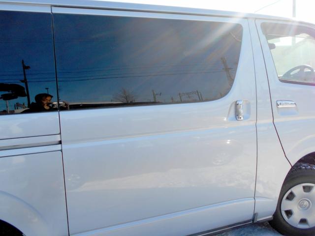 レジアスエースバン ロングスーパーＧＬ　４ＷＤ　２．５ＤＴ　スーパーＧＬ　４型フェイス＆スポイラー　ＬＥＤヘッドライト＆フォグ　１００Ｖ電源　バックカメラ　ＥＴＣ　リアヒーター＆クーラー　タイミングベルト交換済　夏冬タイヤ付（16枚目）