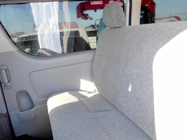 レジアスエースバン ロングスーパーＧＬ　４ＷＤ　２．５ＤＴ　スーパーＧＬ　４型フェイス＆スポイラー　ＬＥＤヘッドライト＆フォグ　１００Ｖ電源　バックカメラ　ＥＴＣ　リアヒーター＆クーラー　タイミングベルト交換済　夏冬タイヤ付（35枚目）