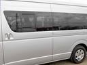 TOYOTA HIACE COMMUTER
