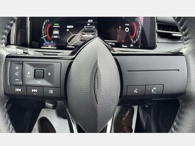 オーラ 1.2 G FOUR レザーエディション 4WD 試乗車アップ エマージェンシーブレーキ ア(6枚目)