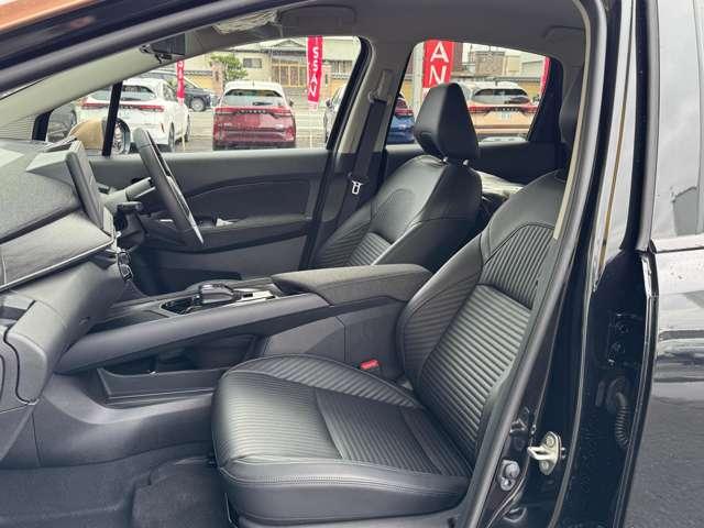 オーラ 1.2 G FOUR レザーエディション 4WD 試乗車アップ エマージェンシーブレーキ ア(12枚目)