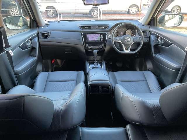 エクストレイル ２．０　２０Ｘ　２列車　４ＷＤ　メモリーナビゲーション（3枚目）