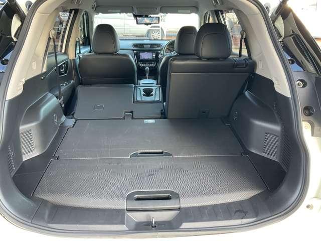 エクストレイル ２．０　２０Ｘ　２列車　４ＷＤ　メモリーナビゲーション（16枚目）