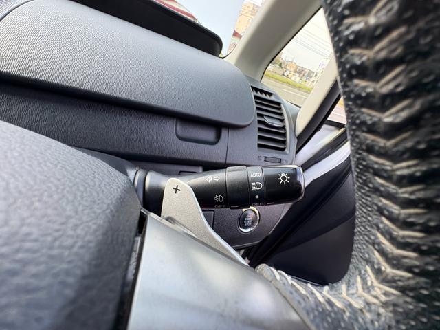 ヴォクシー ＺＳ　煌ＩＩＩ　事故無　４ＷＤ　本州仕入　スマートキー（スペアーアリ）　両側パワースライドドア　レザーハーフシート　８人乗　ビルトインＥＴＣ　フルセグナビ　バックカメラタットレスホイル付　全磨き済（22枚目）