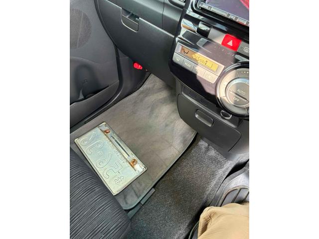 タント カスタムＸ　車検９年４月　社外ナビＴＶ　左パワースライド　４ＷＤ　ＥＴＣ　電動スライドドア　ＴＶ　ＨＩＤ　スマートキー　アイドリングストップ　ベンチシート　ＣＶＴ　盗難防止システム　ＡＢＳ　ＣＤ　ＤＶＤ再生　Ｂｌｕｅｔｏｏｔｈ　アルミホイール　衝突安全ボディ（7枚目）