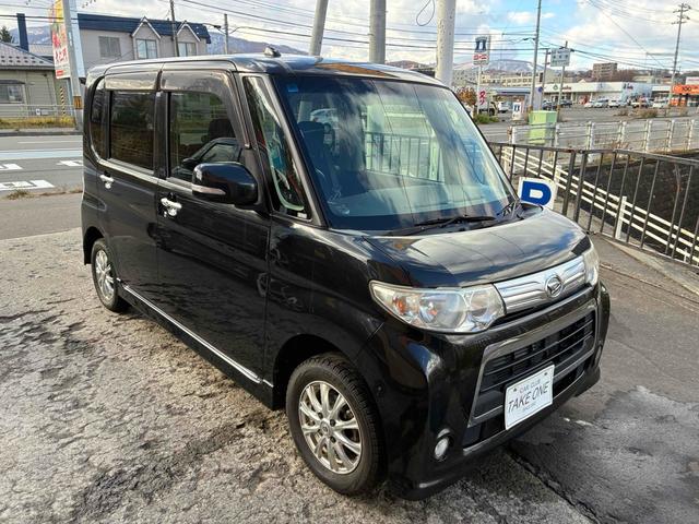 タント カスタムＸ　車検９年４月　社外ナビＴＶ　左パワースライド　４ＷＤ　ＥＴＣ　電動スライドドア　ＴＶ　ＨＩＤ　スマートキー　アイドリングストップ　ベンチシート　ＣＶＴ　盗難防止システム　ＡＢＳ　ＣＤ　ＤＶＤ再生　Ｂｌｕｅｔｏｏｔｈ　アルミホイール　衝突安全ボディ（11枚目）
