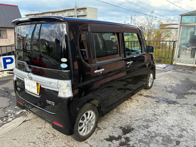 タント カスタムＸ　車検９年４月　社外ナビＴＶ　左パワースライド　４ＷＤ　ＥＴＣ　電動スライドドア　ＴＶ　ＨＩＤ　スマートキー　アイドリングストップ　ベンチシート　ＣＶＴ　盗難防止システム　ＡＢＳ　ＣＤ　ＤＶＤ再生　Ｂｌｕｅｔｏｏｔｈ　アルミホイール　衝突安全ボディ（13枚目）