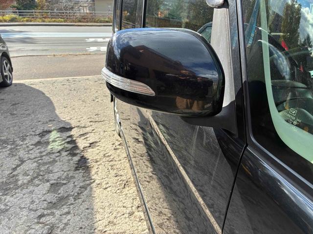 タント カスタムＸ　車検９年４月　社外ナビＴＶ　左パワースライド　４ＷＤ　ＥＴＣ　電動スライドドア　ＴＶ　ＨＩＤ　スマートキー　アイドリングストップ　ベンチシート　ＣＶＴ　盗難防止システム　ＡＢＳ　ＣＤ　ＤＶＤ再生　Ｂｌｕｅｔｏｏｔｈ　アルミホイール　衝突安全ボディ（18枚目）