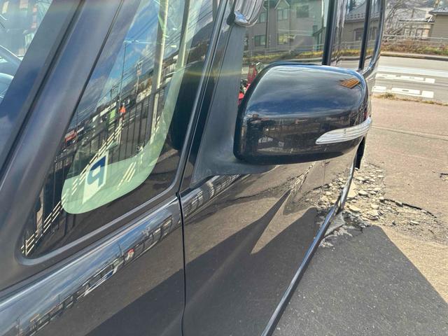 タント カスタムＸ　車検９年４月　社外ナビＴＶ　左パワースライド　４ＷＤ　ＥＴＣ　電動スライドドア　ＴＶ　ＨＩＤ　スマートキー　アイドリングストップ　ベンチシート　ＣＶＴ　盗難防止システム　ＡＢＳ　ＣＤ　ＤＶＤ再生　Ｂｌｕｅｔｏｏｔｈ　アルミホイール　衝突安全ボディ（19枚目）