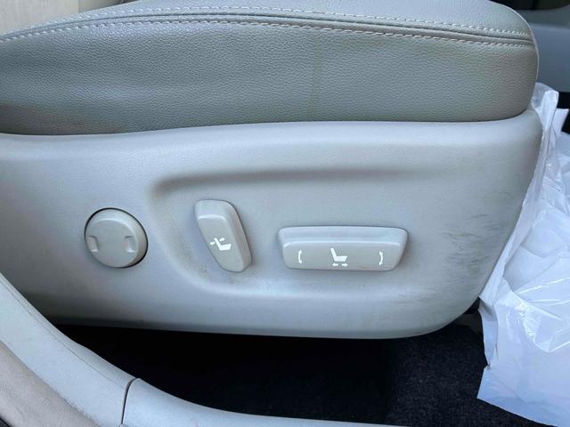 プリウス Ｇ　車検８年１１月　スマートキー×２　ＥＴＣ　ＥＴＣ　バックカメラ　オートクルーズコントロール　アルミホイール　ＨＩＤ　パワーシート　スマートキー　アイドリングストップ　電動格納ミラー　ＣＶＴ　盗難防止システム　衝突安全ボディ　ＡＢＳ　ＥＳＣ（8枚目）