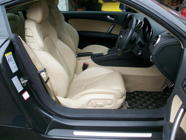 ＴＴクーペ ２．０ＴＦＳＩ　クワトロ　２．０ＴＦＳＩ　クワトロ　４ＷＤ（11枚目）