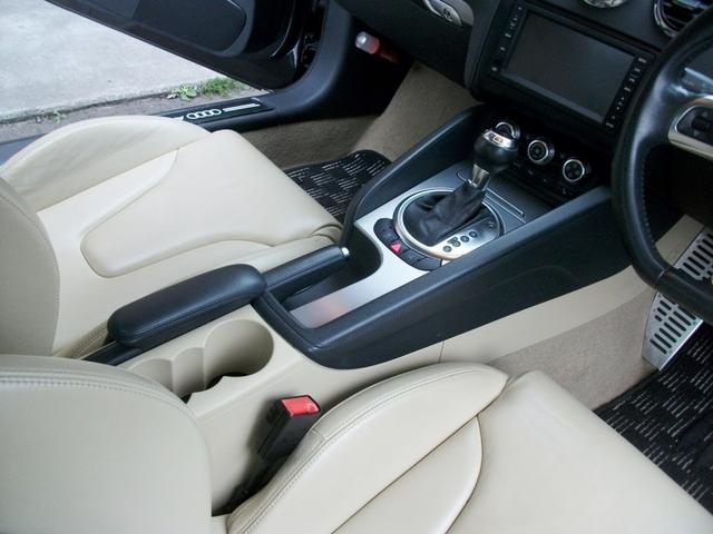ＴＴクーペ ２．０ＴＦＳＩ　クワトロ　２．０ＴＦＳＩ　クワトロ　４ＷＤ（15枚目）