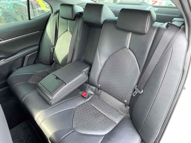 カムリ ＷＳレザーパッケージ　４ＷＤ　ドライブレコーダー　ＥＴＣ　クリアランスソナー　レーンアシスト　オートクルーズコントロール　衝突被害軽減システム　バックカメラ　ナビ　ＴＶ　アルミホイール　オートマチックハイビーム（24枚目）