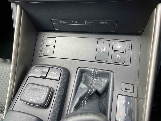 ＩＳ ＩＳ３００ｈ　Ｆスポーツ　４ＷＤ　ＥＴＣ　クリアランスソナー　レーンアシスト　オートクルーズコントロール　バックカメラ　ナビ　ＴＶ　アルミホイール　オートマチックハイビーム　オートライト　ＬＥＤヘッドランプ　サンルーフ　ＣＶＴ（29枚目）