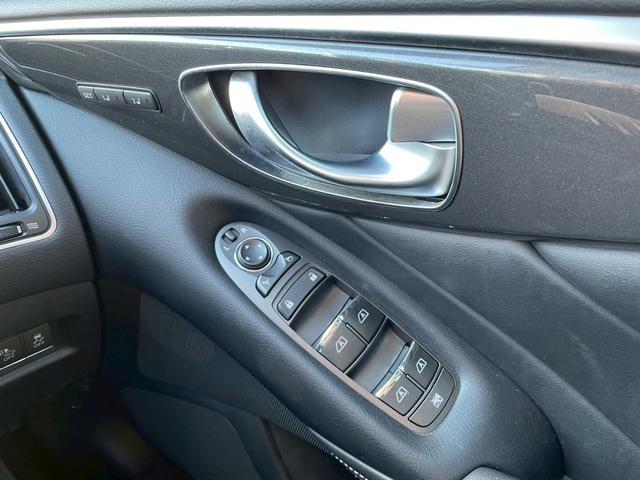 スカイライン 350GT FOUR ハイブリッド タイプP 4WD ドライブレコーダー ETC クリアランスソナー レーンアシスト オートクルーズコントロール 衝突被害軽減システム 全周囲カメラ ナビ TV アルミホイール LEDヘッドランプ AT(12枚目)