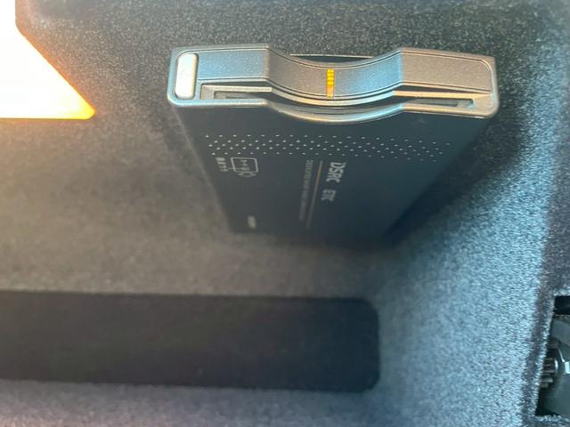 Ｇクラス Ｇ３５０　ブルーテック　３５ｔｈアニバーサリーＥＤ　４ＷＤ　ドライブレコーダー　ＥＴＣ　バックカメラ　クリアランスソナー　パワーシート　ナビ　ＴＶ　オートライト　アルミホイール　キーレスエントリー　電動格納ミラー　シートヒーター　ＡＴ　ＣＤ　ＥＳＣ（8枚目）