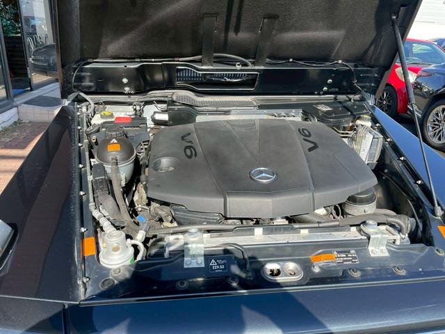 Ｇクラス Ｇ３５０　ブルーテック　３５ｔｈアニバーサリーＥＤ　４ＷＤ　ドライブレコーダー　ＥＴＣ　バックカメラ　クリアランスソナー　パワーシート　ナビ　ＴＶ　オートライト　アルミホイール　キーレスエントリー　電動格納ミラー　シートヒーター　ＡＴ　ＣＤ　ＥＳＣ（20枚目）