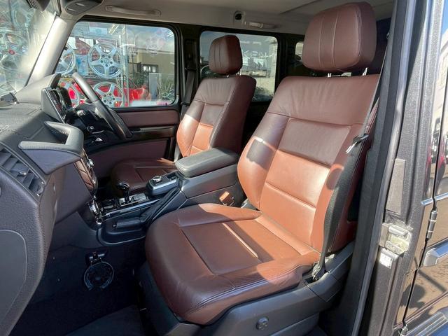 Ｇクラス Ｇ３５０　ブルーテック　３５ｔｈアニバーサリーＥＤ　４ＷＤ　ドライブレコーダー　ＥＴＣ　バックカメラ　クリアランスソナー　パワーシート　ナビ　ＴＶ　オートライト　アルミホイール　キーレスエントリー　電動格納ミラー　シートヒーター　ＡＴ　ＣＤ　ＥＳＣ（29枚目）