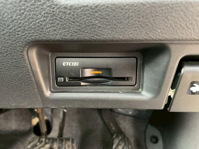 セレナ ハイウェイスターＶ　４ＷＤ　全周囲カメラ　ナビ　ＴＶ　クリアランスソナー　オートクルーズコントロール　衝突被害軽減システム　両側電動スライドドア　ＬＥＤヘッドランプ　スマートキー　アイドリングストップ　シートヒーター（7枚目）