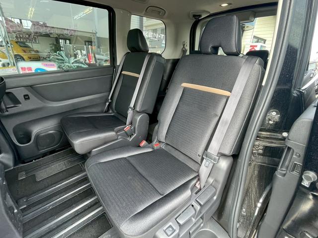 セレナ ハイウェイスターＶ　４ＷＤ　全周囲カメラ　ナビ　ＴＶ　クリアランスソナー　オートクルーズコントロール　衝突被害軽減システム　両側電動スライドドア　ＬＥＤヘッドランプ　スマートキー　アイドリングストップ　シートヒーター（29枚目）