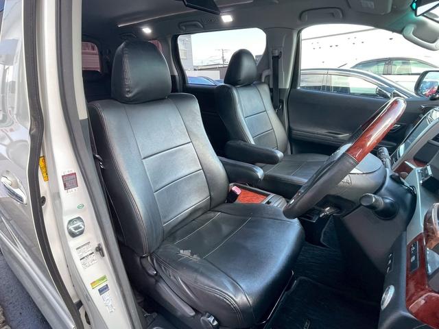 アルファード ２４０Ｓ　プライムセレクションＩＩ　４ＷＤ　ＥＴＣ　ナビ　ＴＶ　クリアランスソナー　オートクルーズコントロール　両側電動スライドドア　オートライト　ＨＩＤ　電動リアゲート　スマートキー　後席モニター　３列シート　ＣＶＴ　アルミホイール（30枚目）