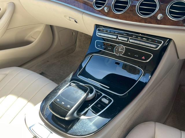 Ｅクラス Ｅ４００　４マチック　エクスクルーシブ　４ＷＤ　ドライブレコーダー　ＥＴＣ　クリアランスソナー　レーンアシスト　オートクルーズコントロール　衝突被害軽減システム　全周囲カメラ　ナビ　ＴＶ　アルミホイール　オートライト　ＬＥＤヘッドランプ（9枚目）
