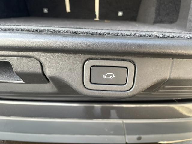 レンジローバー ウェストミンスター　２５８ＰＳ　４ＷＤ　クリアランスソナー　オートクルーズコントロール　パワーシート　衝突被害軽減システム　サンルーフ　ＴＶ　ＬＥＤヘッドランプ　アルミホイール　スマートキー　電動格納ミラー　ＡＴ　盗難防止システム（10枚目）