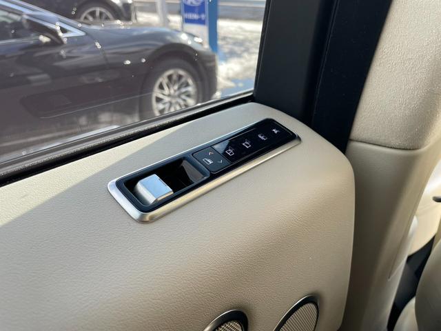 レンジローバー ウェストミンスター　２５８ＰＳ　４ＷＤ　クリアランスソナー　オートクルーズコントロール　パワーシート　衝突被害軽減システム　サンルーフ　ＴＶ　ＬＥＤヘッドランプ　アルミホイール　スマートキー　電動格納ミラー　ＡＴ　盗難防止システム（21枚目）