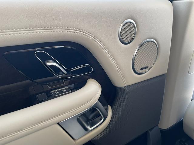 レンジローバー ウェストミンスター　２５８ＰＳ　４ＷＤ　クリアランスソナー　オートクルーズコントロール　パワーシート　衝突被害軽減システム　サンルーフ　ＴＶ　ＬＥＤヘッドランプ　アルミホイール　スマートキー　電動格納ミラー　ＡＴ　盗難防止システム（29枚目）