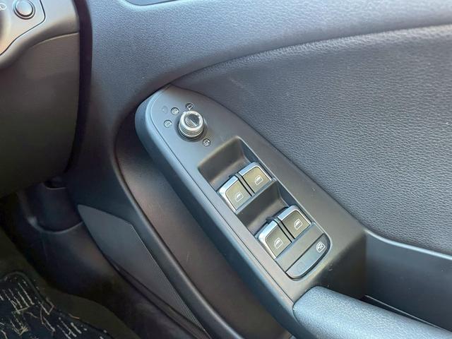 A5スポーツバック 2.0TFSIクワトロ 4WD ETC クリアランスソナー バックカメラ ナビ TV アルミホイール オートライト HID AT シートヒーター スマートキー アイドリングストップ 電動格納ミラー 盗難防止システム(10枚目)