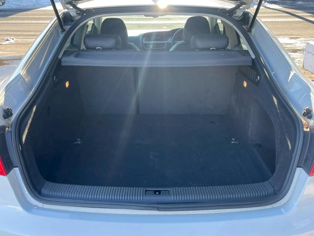 A5スポーツバック 2.0TFSIクワトロ 4WD ETC クリアランスソナー バックカメラ ナビ TV アルミホイール オートライト HID AT シートヒーター スマートキー アイドリングストップ 電動格納ミラー 盗難防止システム(20枚目)