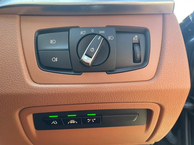 ３シリーズ ３２０ｉ　ｘＤｒｉｖｅツーリング　ラグジュアリー　４ＷＤ　バックカメラ　ナビ　オートクルーズコントロール　レーンアシスト　アルミホイール　オートライト　ヘッドライトウォッシャー　パワーシート　革シート　スマートキー　アイドリングストップ（11枚目）