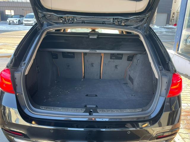 ３シリーズ ３２０ｉ　ｘＤｒｉｖｅツーリング　ラグジュアリー　４ＷＤ　バックカメラ　ナビ　オートクルーズコントロール　レーンアシスト　アルミホイール　オートライト　ヘッドライトウォッシャー　パワーシート　革シート　スマートキー　アイドリングストップ（20枚目）