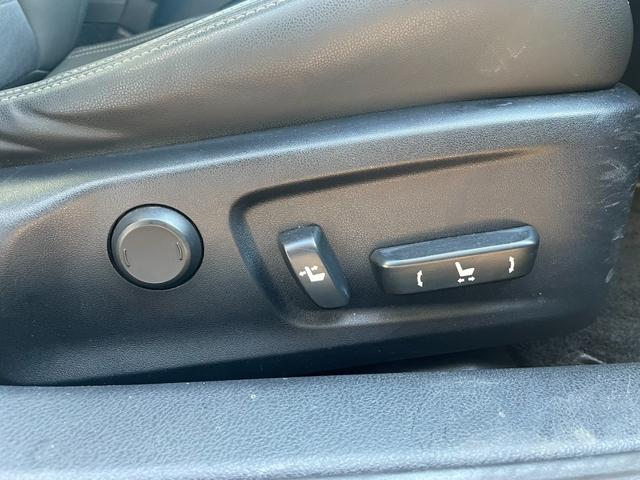 ＩＳ ＩＳ２５０　４ＷＤ　ＥＴＣ　オートクルーズコントロール　バックカメラ　ナビ　ＴＶ　アルミホイール　オートライト　ＨＩＤ　ＡＴ　シートヒーター　スマートキー　電動格納ミラー　盗難防止システム　パワーシート　ＣＤ（25枚目）