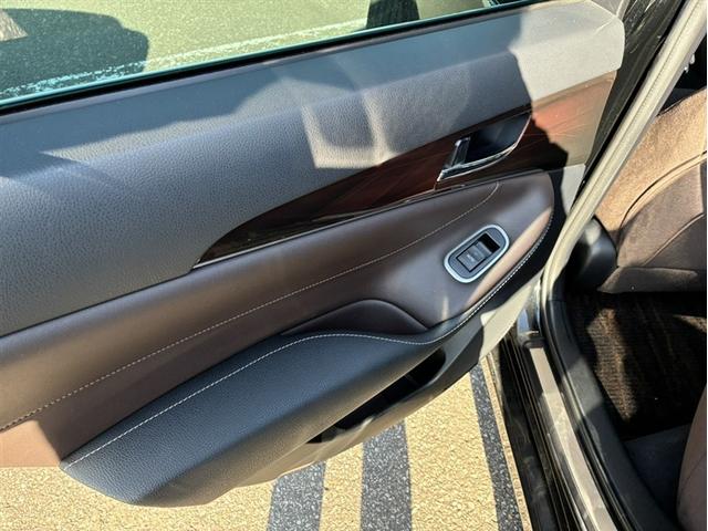 クラウンハイブリッド ロイヤルサルーン　Ｆｏｕｒ（17枚目）