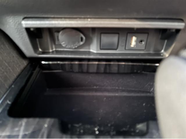 クラウンハイブリッド Ｓ　Ｃパッケージ　Ｆｏｕｒ（31枚目）