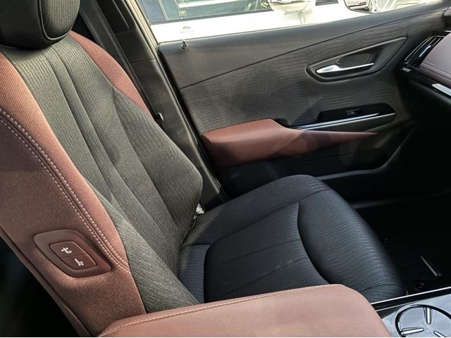 クラウンハイブリッド Ｓ　Ｃパッケージ　Ｆｏｕｒ（33枚目）