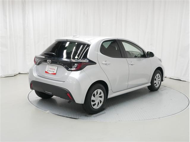 ヤリス Ｘ（3枚目）