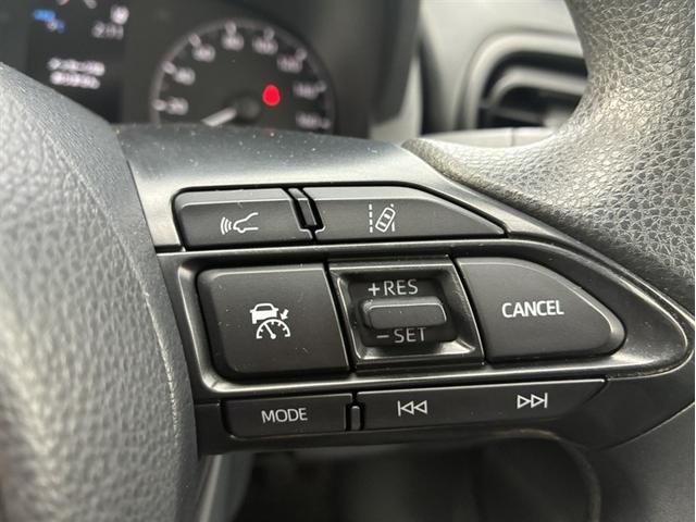 ヤリス X(10枚目)