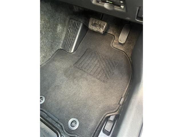 ヤリス X(10枚目)