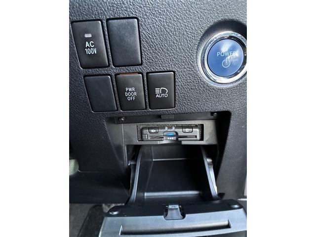 アルファードハイブリッド Ｓ　タイプゴールド（14枚目）